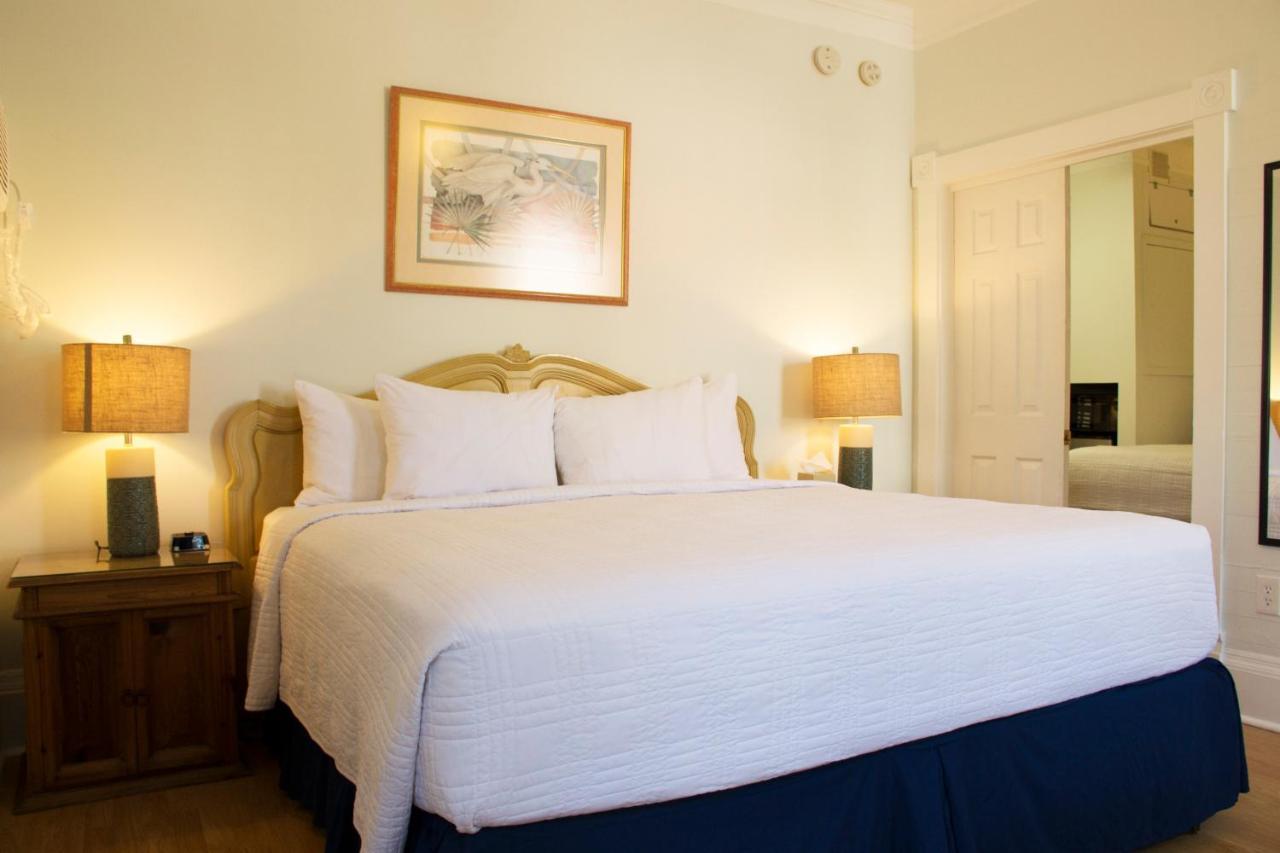 Two-Bedroom Suite,994120417:JPEG